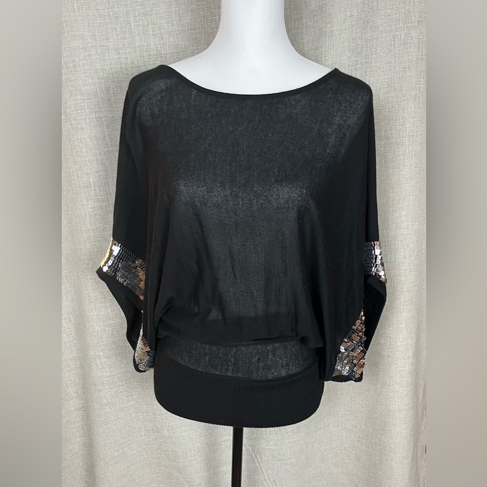 NWOT 2B Bébé Black Top with Sequin Batwing Sleeves, size S